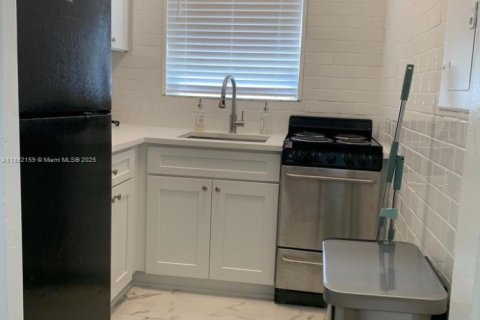 Appartement à louer à Miami Beach, Floride: 2 chambres, 69.68 m2 № 1946504 - photo 11