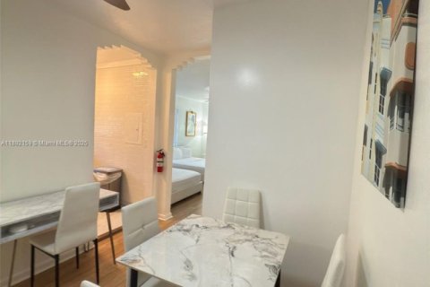 Appartement à louer à Miami Beach, Floride: 2 chambres, 69.68 m2 № 1946504 - photo 21