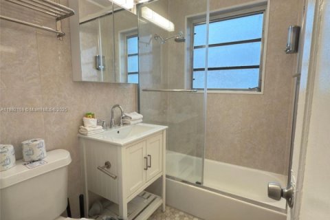 Appartement à louer à Miami Beach, Floride: 2 chambres, 69.68 m2 № 1946504 - photo 24