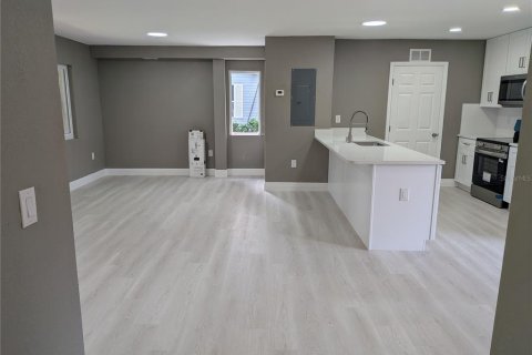 Appartement à louer à Odessa, Floride: 2 chambres, 103.59 m2 № 2109939 - photo 6