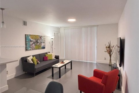 Condominio en alquiler en Coral Springs, Florida, 3 dormitorios, 106.84 m2 № 1927277 - foto 15