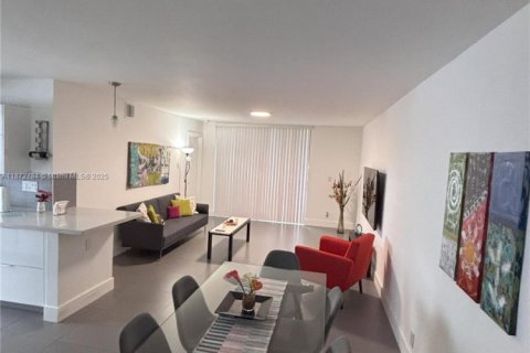 Condominio en alquiler en Coral Springs, Florida, 3 dormitorios, 106.84 m2 № 1927277 - foto 14