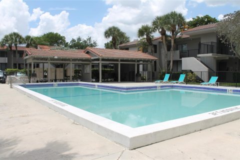 Condominio en alquiler en Coral Springs, Florida, 3 dormitorios, 106.84 m2 № 1927277 - foto 4