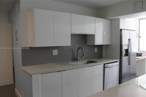 Condominio en alquiler en Coral Springs, Florida, 3 dormitorios, 106.84 m2 № 1927277 - foto 8