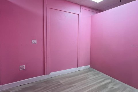 Propiedad comercial en alquiler en Tavares, Florida, 111.48 m2 № 1884215 - foto 4