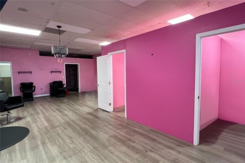 Propiedad comercial en alquiler en Tavares, Florida, 111.48 m2 № 1884215 - foto 2