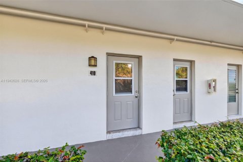 Condo in Lauderdale Lakes, Florida, 2 bedrooms  № 2060203 - photo 24