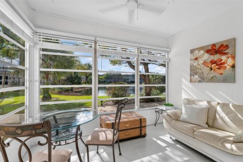 Condo in Lauderdale Lakes, Florida, 2 bedrooms  № 2060203 - photo 8