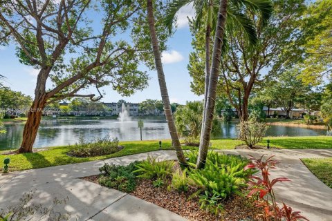 Condo in Lauderdale Lakes, Florida, 2 bedrooms  № 2060203 - photo 22