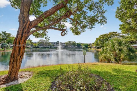 Condo in Lauderdale Lakes, Florida, 2 bedrooms  № 2060203 - photo 20
