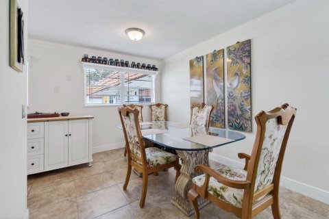 Condo in Stuart, Florida, 2 bedrooms № 2083512 - photo 8