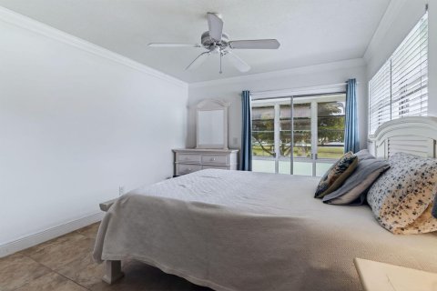 Condo in Stuart, Florida, 2 bedrooms № 2083512 - photo 22