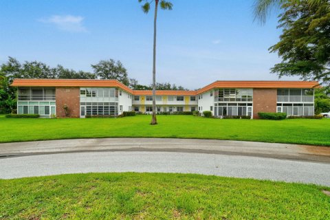 Condo in Stuart, Florida, 2 bedrooms № 2083512 - photo 2