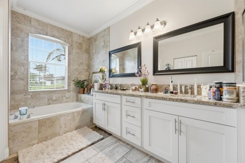 Villa ou maison à vendre à Port St. Lucie, Floride: 4 chambres, 201.41 m2 № 2245554 - photo 16