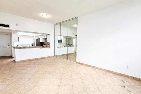 Condominio en venta en Miami, Florida, 1 dormitorio, 74.41 m2 № 1944622 - foto 7