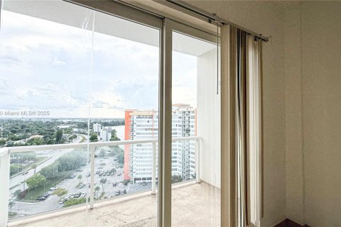 Condominio en venta en Miami, Florida, 1 dormitorio, 74.41 m2 № 1944622 - foto 10