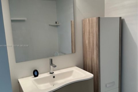 Condominio en venta en Hallandale Beach, Florida, 1 dormitorio, 92.9 m2 № 2048789 - foto 13