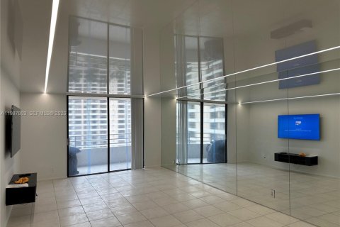 Condominio en venta en Hallandale Beach, Florida, 1 dormitorio, 92.9 m2 № 2048789 - foto 8