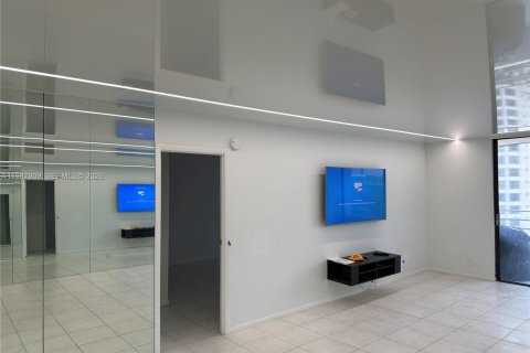 Condominio en venta en Hallandale Beach, Florida, 1 dormitorio, 92.9 m2 № 2048789 - foto 7