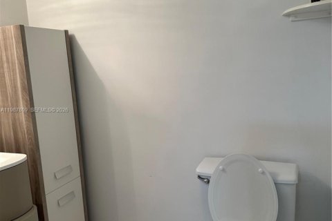 Condominio en venta en Hallandale Beach, Florida, 1 dormitorio, 92.9 m2 № 2048789 - foto 14