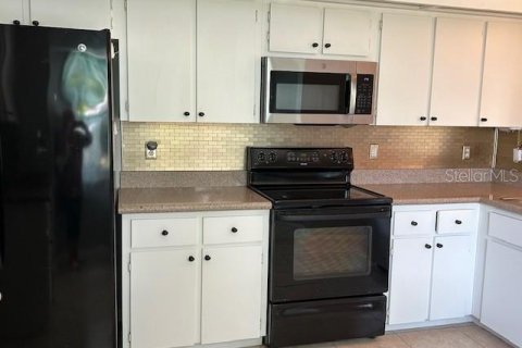 House in Ocala, Florida 2 bedrooms, 117.89 sq.m. № 1791681 - photo 7