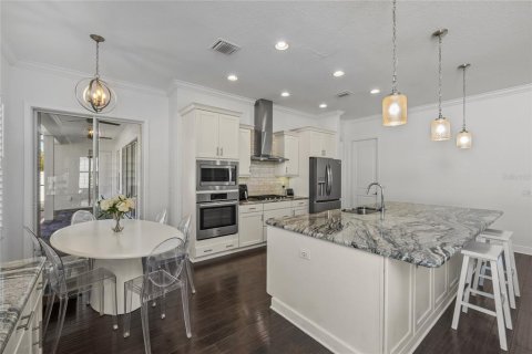 House in Odessa, Florida 5 bedrooms, 329.8 sq.m. № 2396232 - photo 6