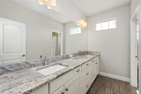 House in Odessa, Florida 5 bedrooms, 329.8 sq.m. № 2396232 - photo 24