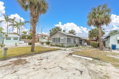 Villa ou maison à vendre à Treasure Island, Floride: 2 chambres, 75.07 m2 № 1533971 - photo 11
