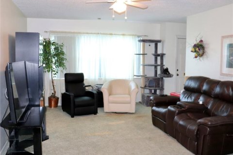 Condo in Pinellas Park, Florida, 1 bedroom  № 2239937 - photo 4