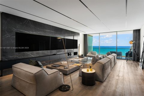Condo in Bal Harbour, Florida, 3 bedrooms  № 1392029 - photo 4