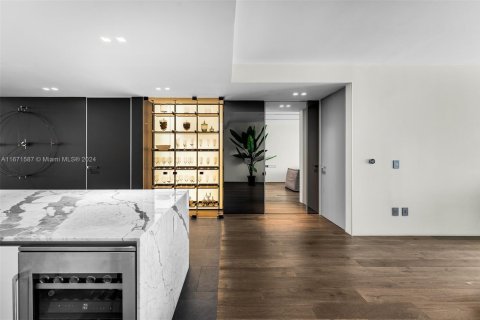 Condo in Bal Harbour, Florida, 3 bedrooms  № 1392029 - photo 3