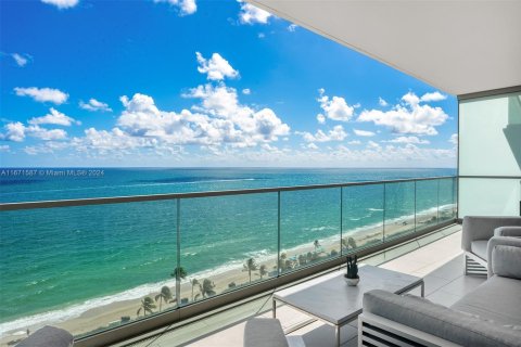 Condo in Bal Harbour, Florida, 3 bedrooms  № 1392029 - photo 10