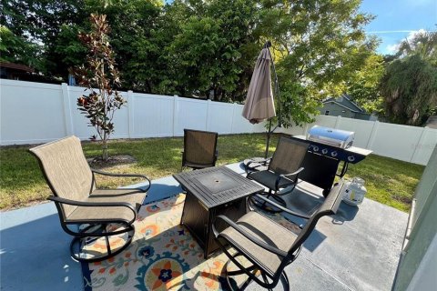 Townhouse in Port Richey, Florida 4 bedrooms, 288.37 sq.m. № 1894444 - photo 24