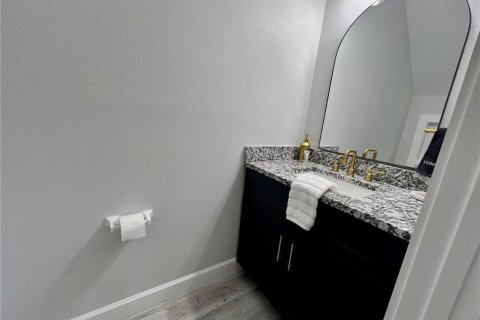 Townhouse in Port Richey, Florida 4 bedrooms, 288.37 sq.m. № 1894444 - photo 30