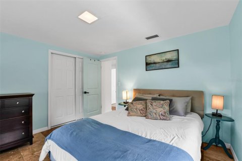 House in Englewood, Florida 3 bedrooms, 167.5 sq.m. № 2133615 - photo 28