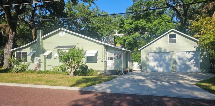 House in Orlando, Florida 2 bedrooms, 98.48 sq.m. № 1723455