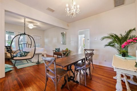 House in Orlando, Florida 2 bedrooms, 98.48 sq.m. № 1723455 - photo 18