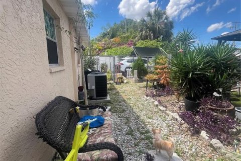 Duplex in Tampa, Florida 4 bedrooms, 120.4 sq.m. № 2103819 - photo 8