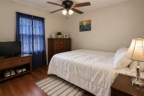 Duplex in Tampa, Florida 4 bedrooms, 120.4 sq.m. № 2103819 - photo 4