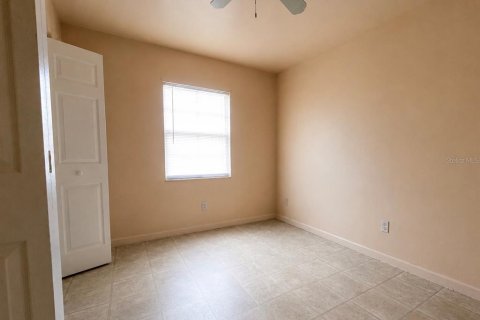Duplex in Tampa, Florida 4 bedrooms, 120.4 sq.m. № 2103819 - photo 14