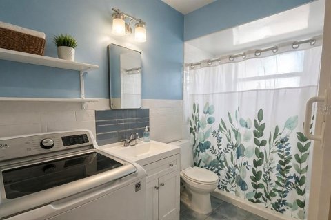 Duplex in Tampa, Florida 4 bedrooms, 120.4 sq.m. № 2103819 - photo 6