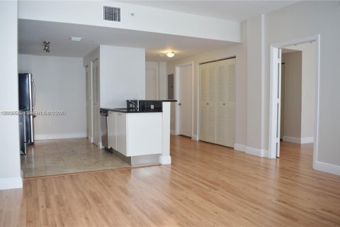 Condominio en alquiler en Miami, Florida, 1 dormitorio, 73.39 m2 № 2084768 - foto 21