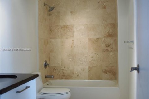 Condominio en Miami, Florida, 1 dormitorio  № 2084768