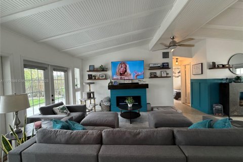 Villa ou maison à louer à Fort Lauderdale, Floride: 3 chambres, 113.53 m2 № 1957112 - photo 8