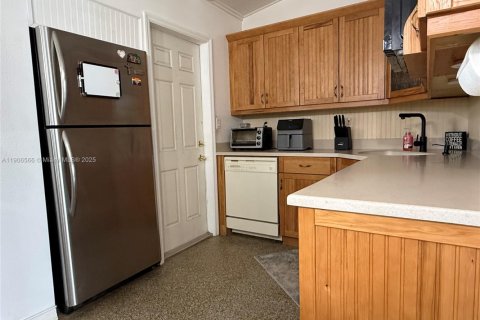 Villa ou maison à louer à Fort Lauderdale, Floride: 3 chambres, 113.53 m2 № 1957112 - photo 10