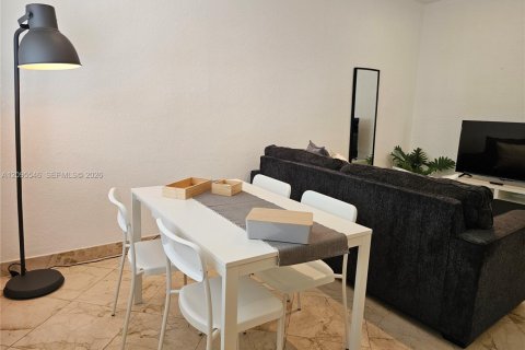 Condo in Miami Beach, Florida, 1 bedroom  № 2392117 - photo 7
