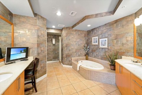 Condominio en venta en Daytona Beach, Florida, 4 dormitorios, 271.92 m2 № 2128464 - foto 21