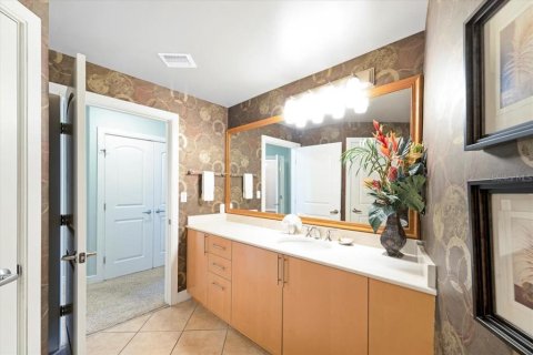 Condominio en venta en Daytona Beach, Florida, 4 dormitorios, 271.92 m2 № 2128464 - foto 17