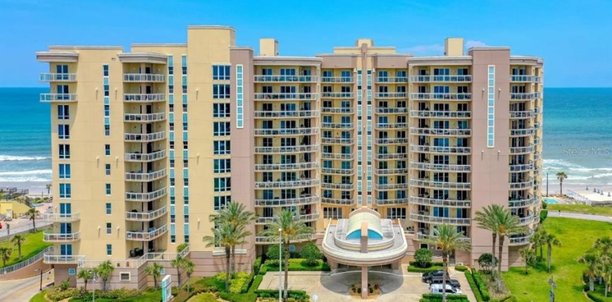 Condominio en Daytona Beach, Florida, 4 dormitorios  № 2128464