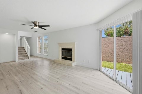 Touwnhouse à louer à Seminole, Floride: 3 chambres, 172.33 m2 № 2109966 - photo 7